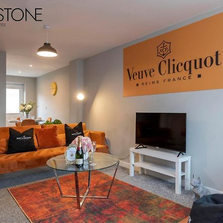 Champagne House - 4 Bed Property Plus 2 Sofa Beds By Bpne Darlington  Exteriér fotografie
