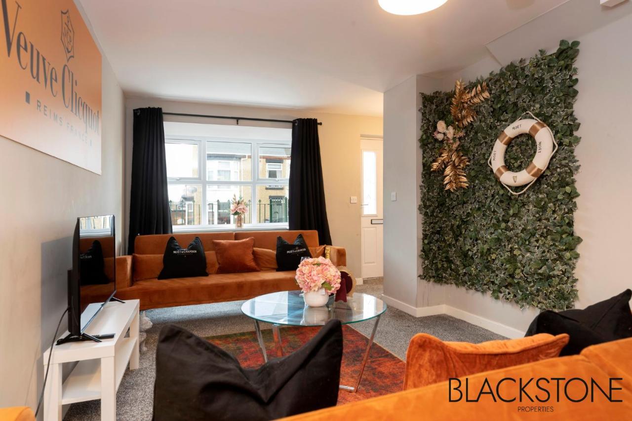 Champagne House - 4 Bed Property Plus 2 Sofa Beds By Bpne Darlington  Exteriér fotografie