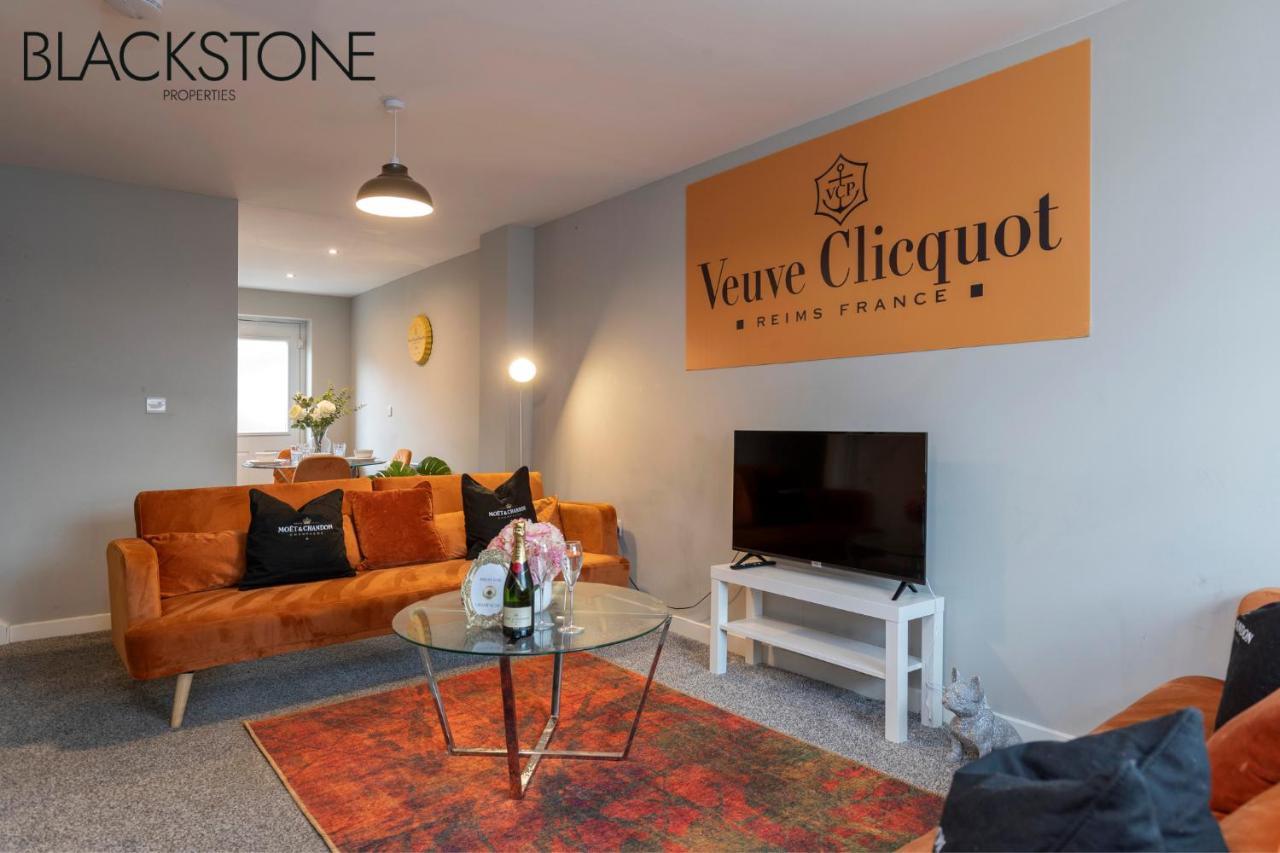 Champagne House - 4 Bed Property Plus 2 Sofa Beds By Bpne Darlington  Exteriér fotografie