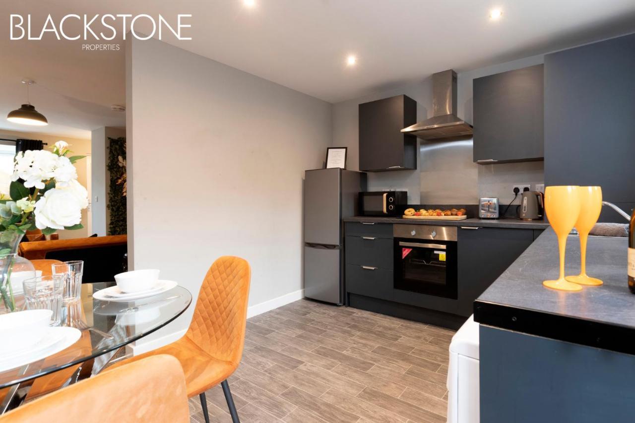 Champagne House - 4 Bed Property Plus 2 Sofa Beds By Bpne Darlington  Exteriér fotografie
