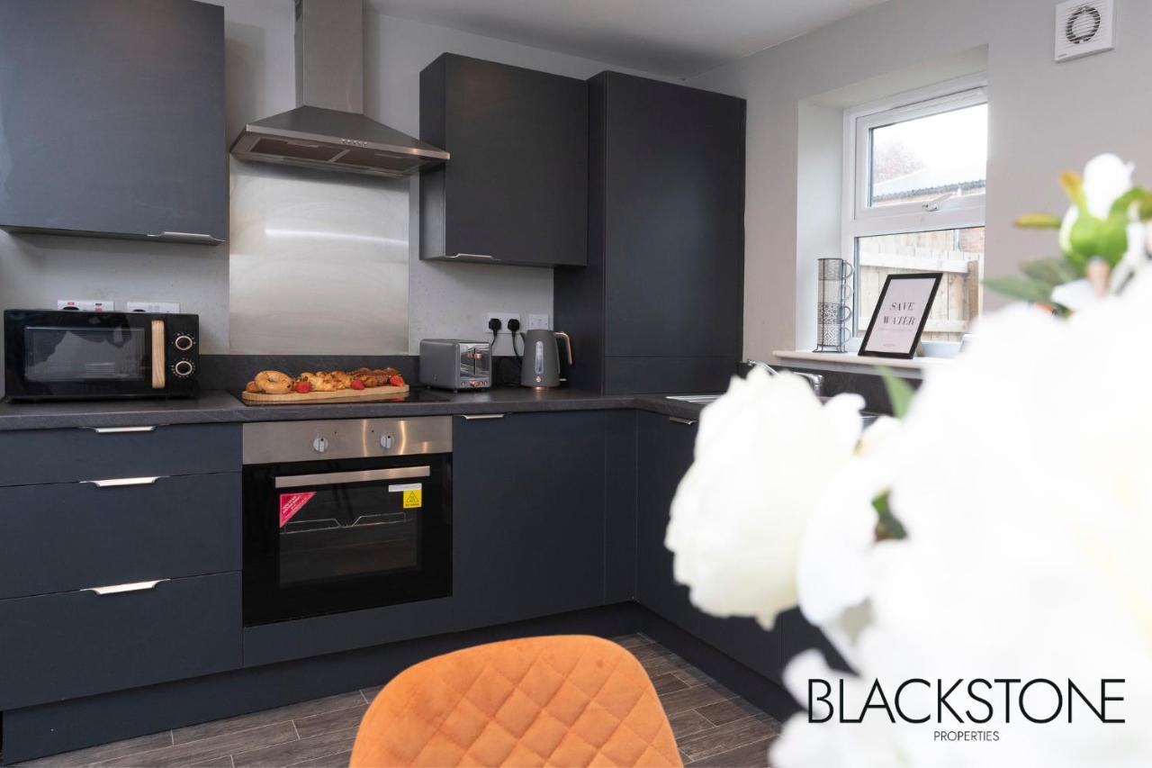 Champagne House - 4 Bed Property Plus 2 Sofa Beds By Bpne Darlington  Exteriér fotografie